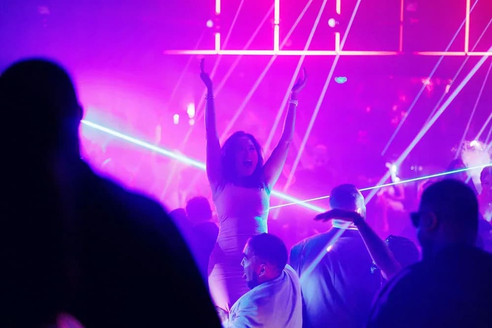 Why is Dubai Nightlife So Popular? Exploring the City Vibrant Evening Scene