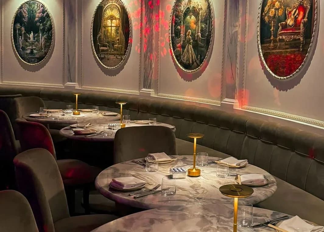 The perfect mix of exquisite cuisine, vibrant ambiance, and captivating entertainment at Jadore Restaurant Dubai