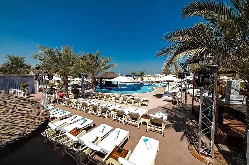 Dubai’s outdoor nightclubs offer a diverse range of experiences, each with its unique charm