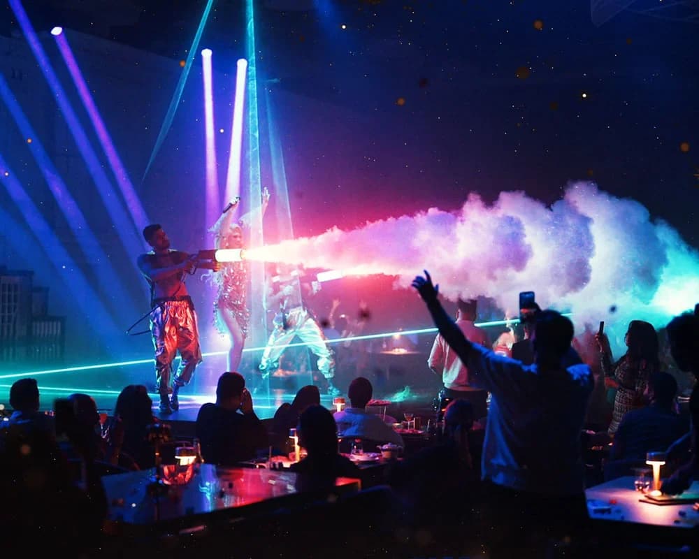 Experience a Luxurious Night Out in Dubai’s Vibrant Club Scene