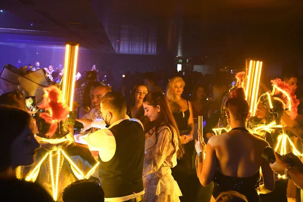 Enjoy the vibrant nightlife and make lasting memories on the dance floors of Dubai