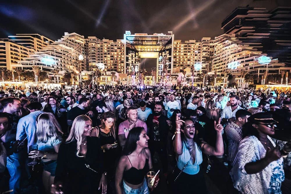 Discover the Enchantment of Moonlit Swims in Dubai