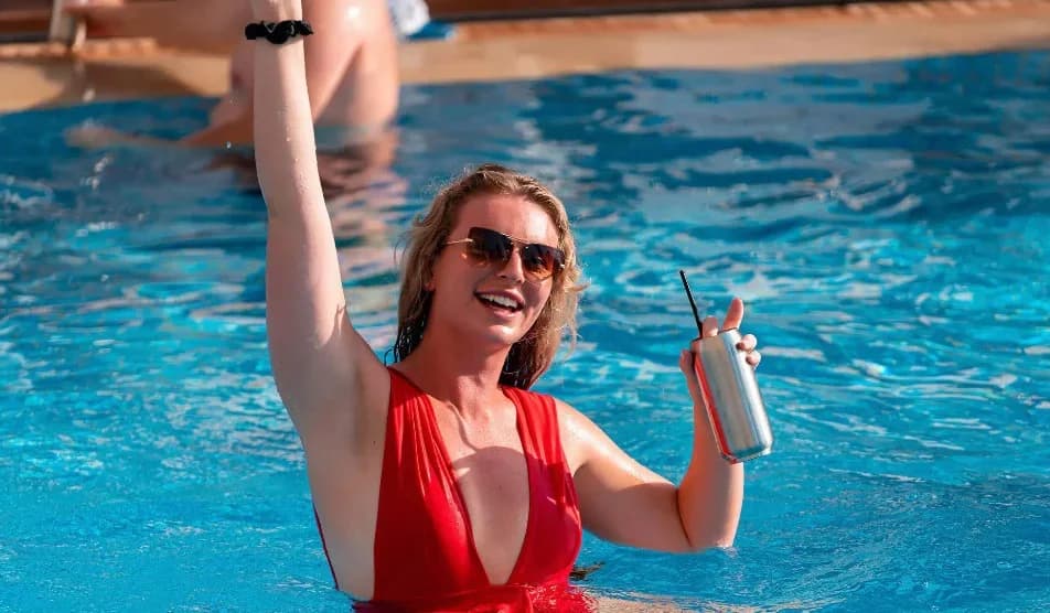 The Ultimate Beach Club Experience in Dubai: Unmatched Service and Hospitality