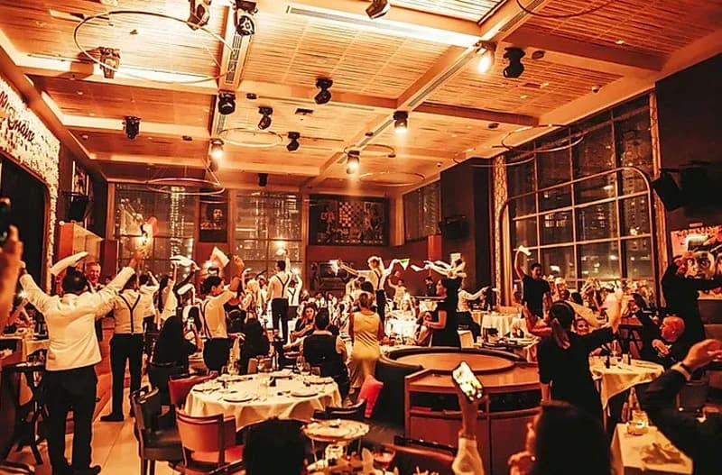 Find top nightlife restaurants in Dubai for an unforgettable evening out